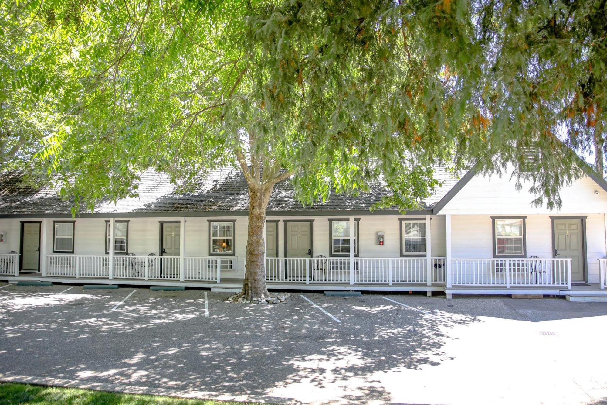 Sierra Mountain Inn Grass Valley Bagian luar foto