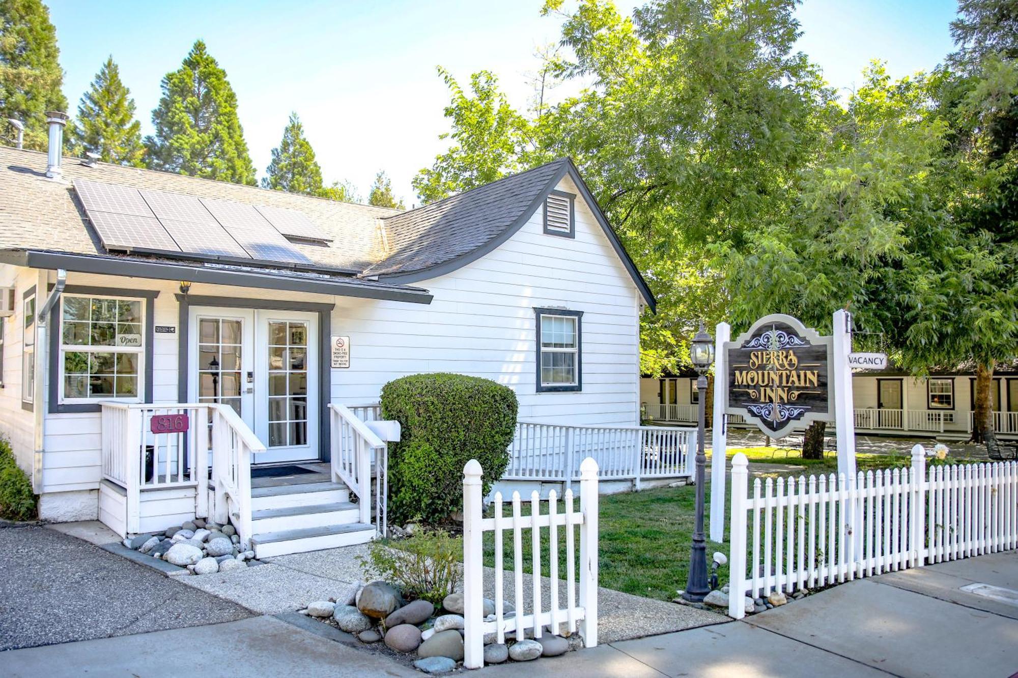 Sierra Mountain Inn Grass Valley Bagian luar foto