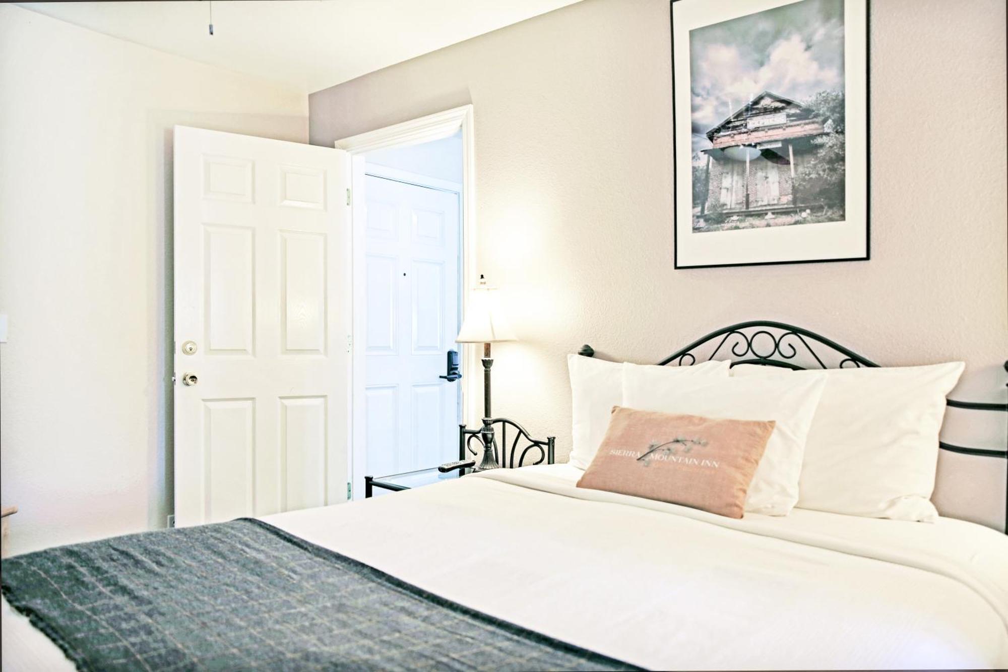 Sierra Mountain Inn Grass Valley Bagian luar foto